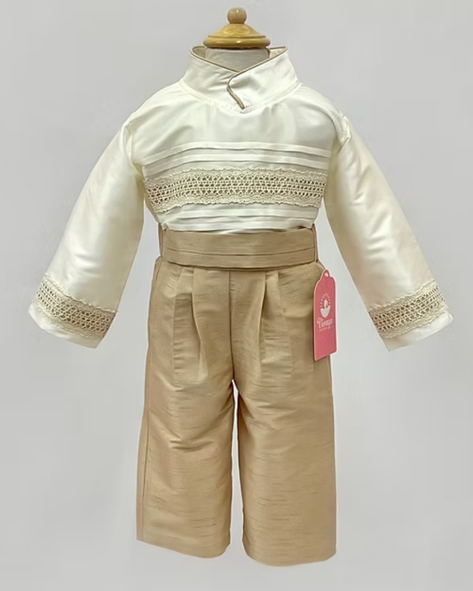 Traje de primera comunión para niño