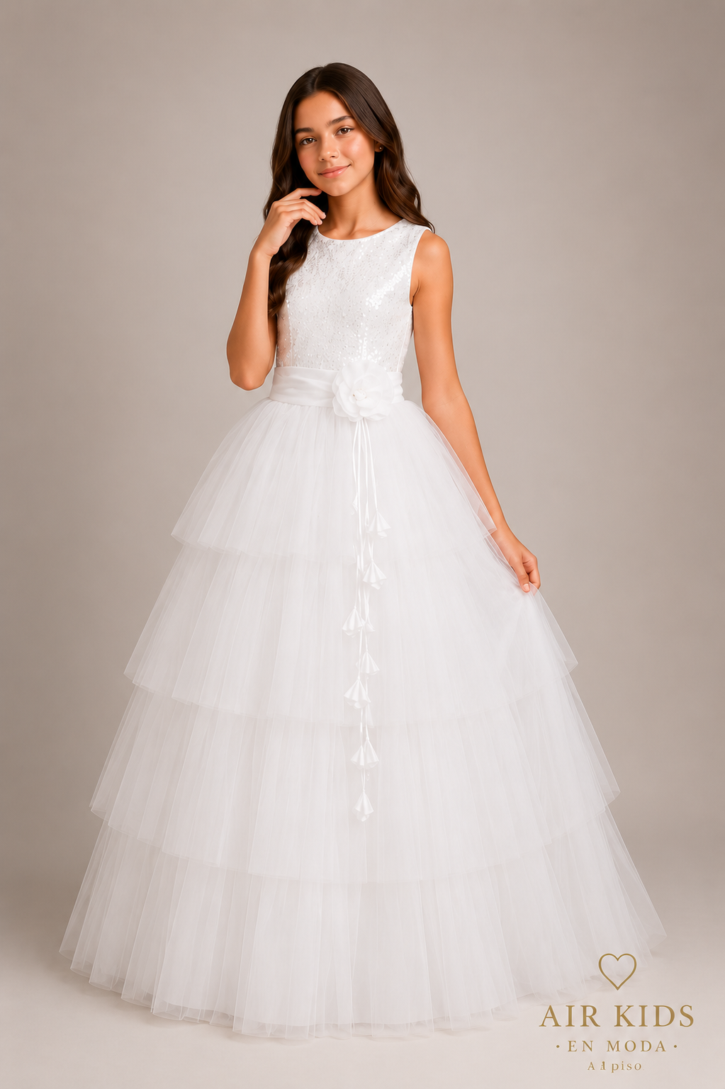 Vestido presentación peto tul bordado pedreria falda olanes tul plisado con corona 25-512 16 AÑOS