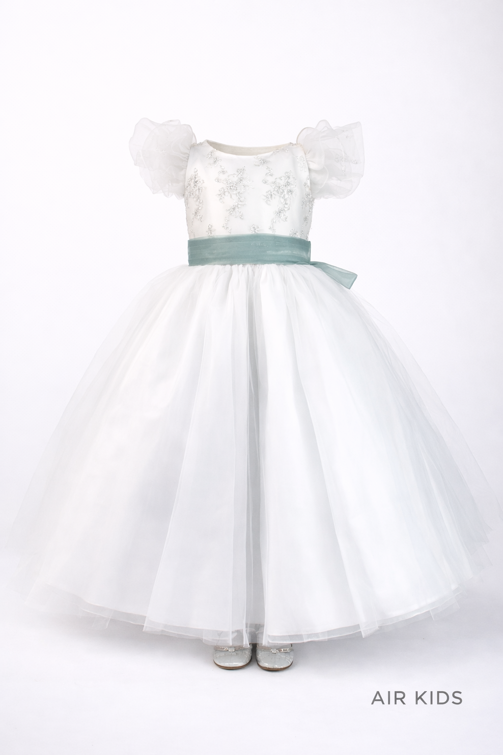 VESTIDO PRESENTACION FALDA TUL PETO BORDADO MANGA TRES OLANES DE ORGANZA 26-025-8A