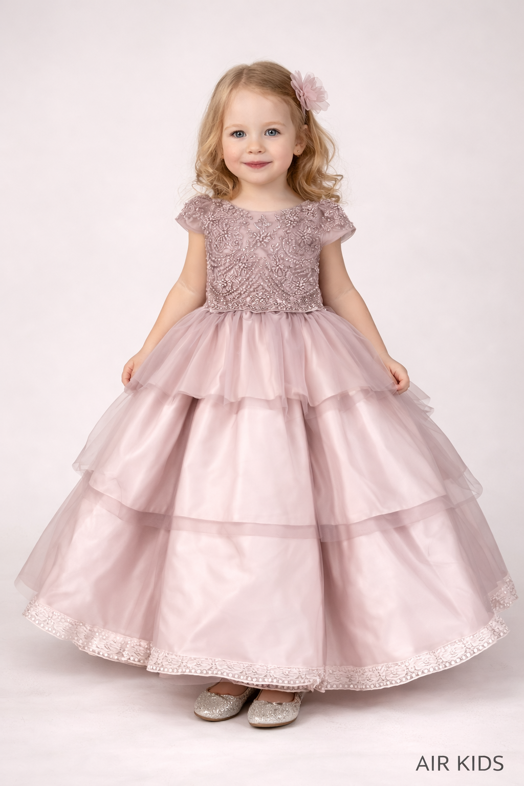 VESTIDO PRESENTACION SATIN TRES OLANES DOBLES DE TUL PETO BORDADO CON CORONA 26-018-3AÑOS