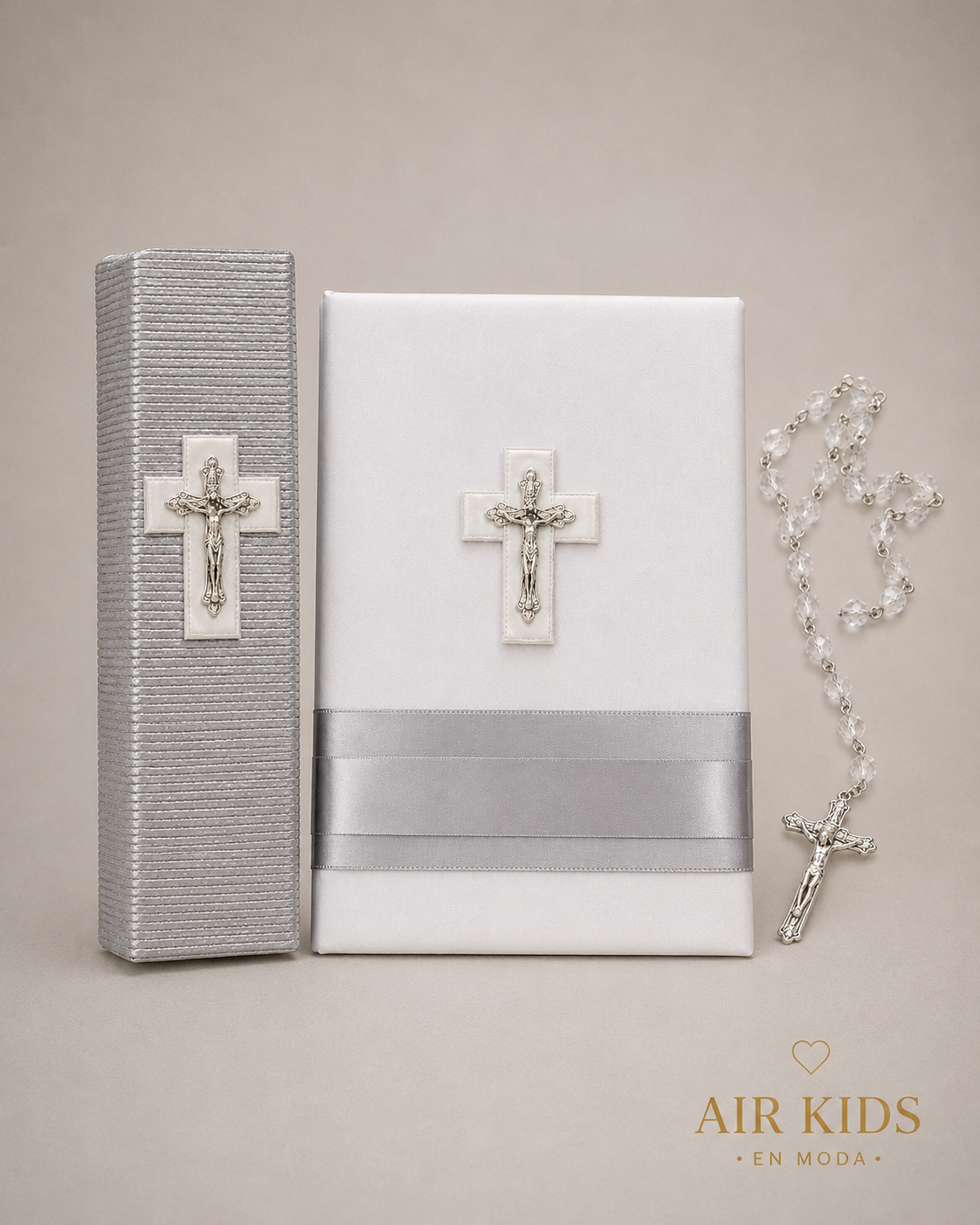 Kit de Primera Comunión Lili para Niño con Biblia 00239