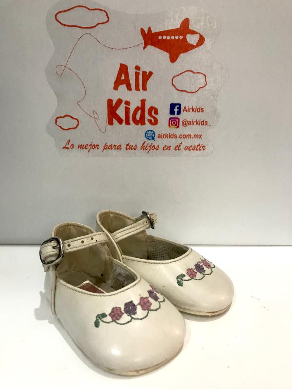 Zapato para Niña S/M  800 Talla 10.5 Meses